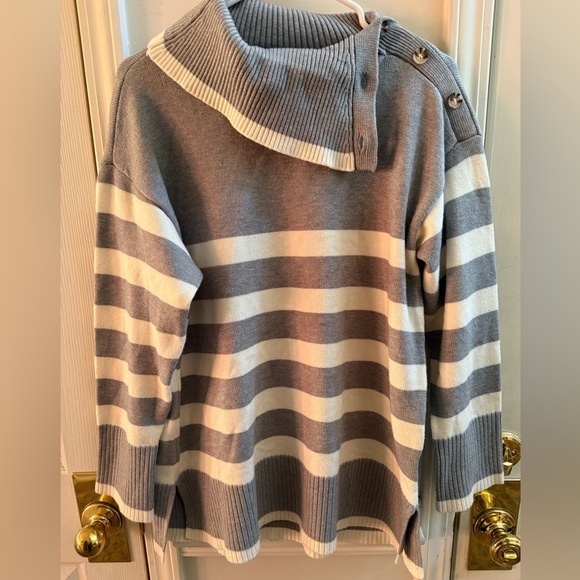 Kim Rogers Sweaters - NWT Kim Rogers Cowl Neck Sweater